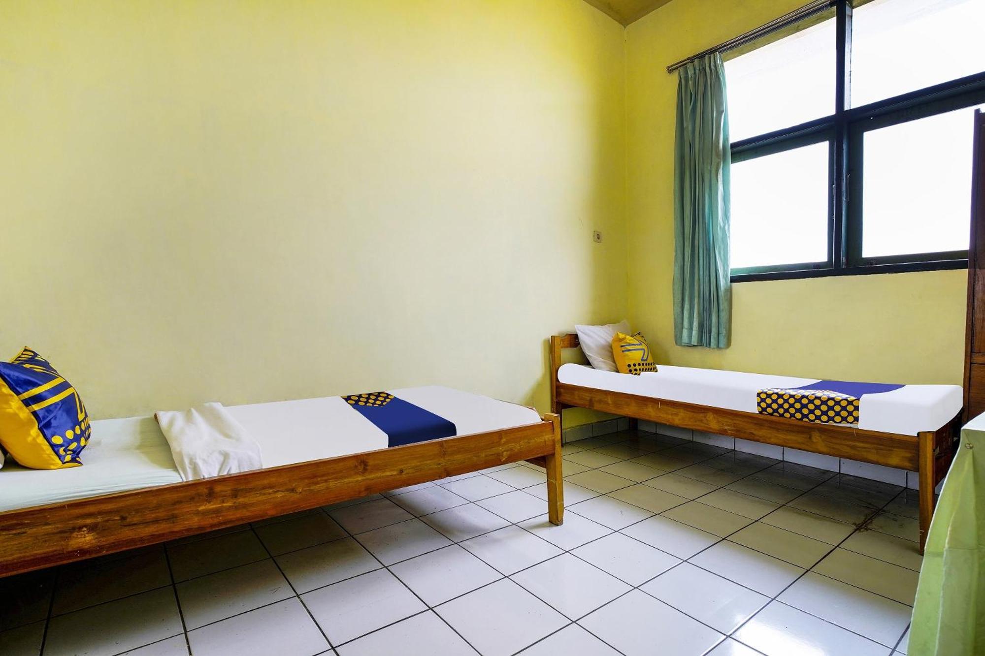 Spot On 91064 Wisma Lec Syariah Garut Exterior foto