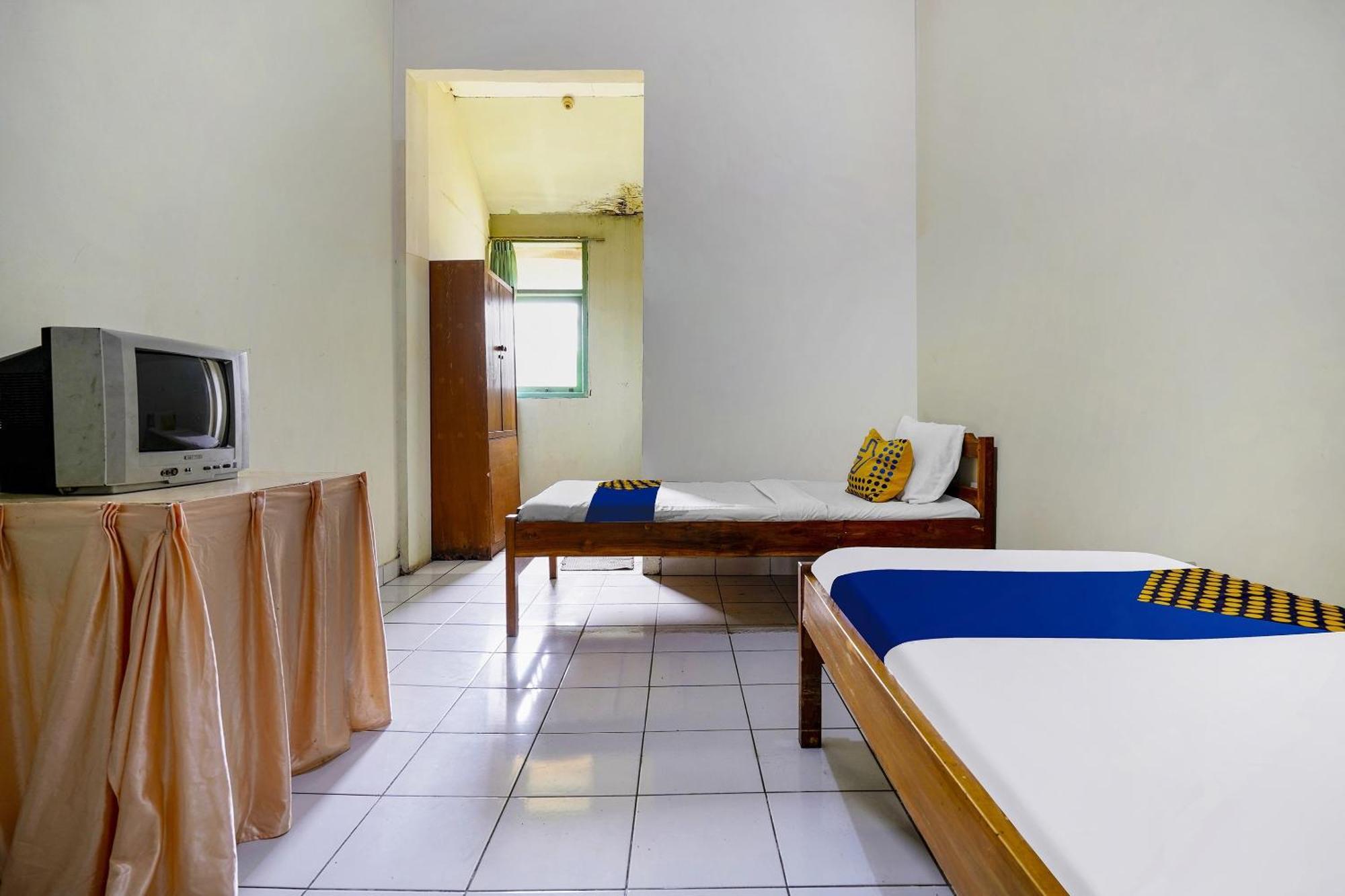 Spot On 91064 Wisma Lec Syariah Garut Exterior foto
