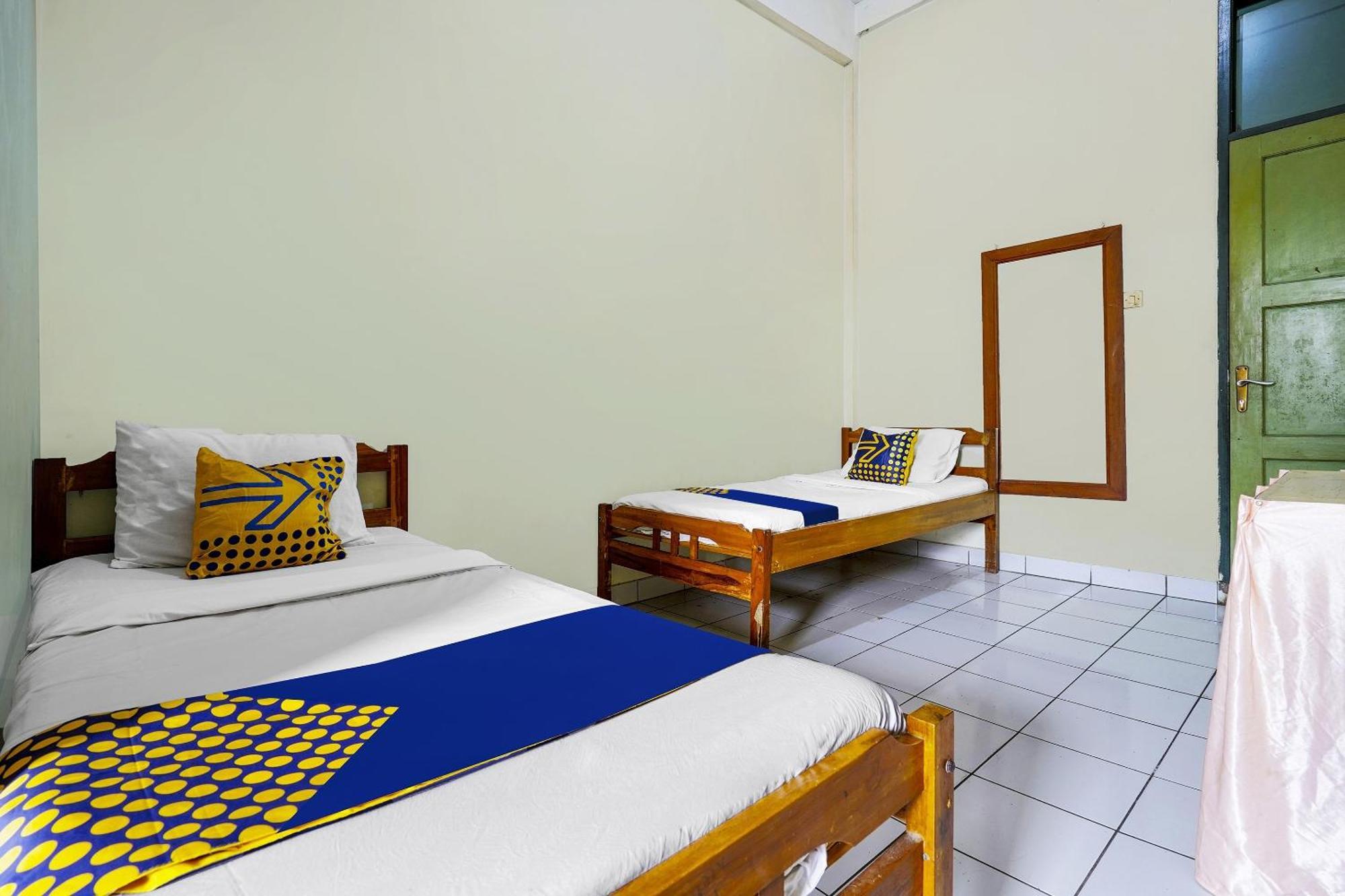 Spot On 91064 Wisma Lec Syariah Garut Exterior foto