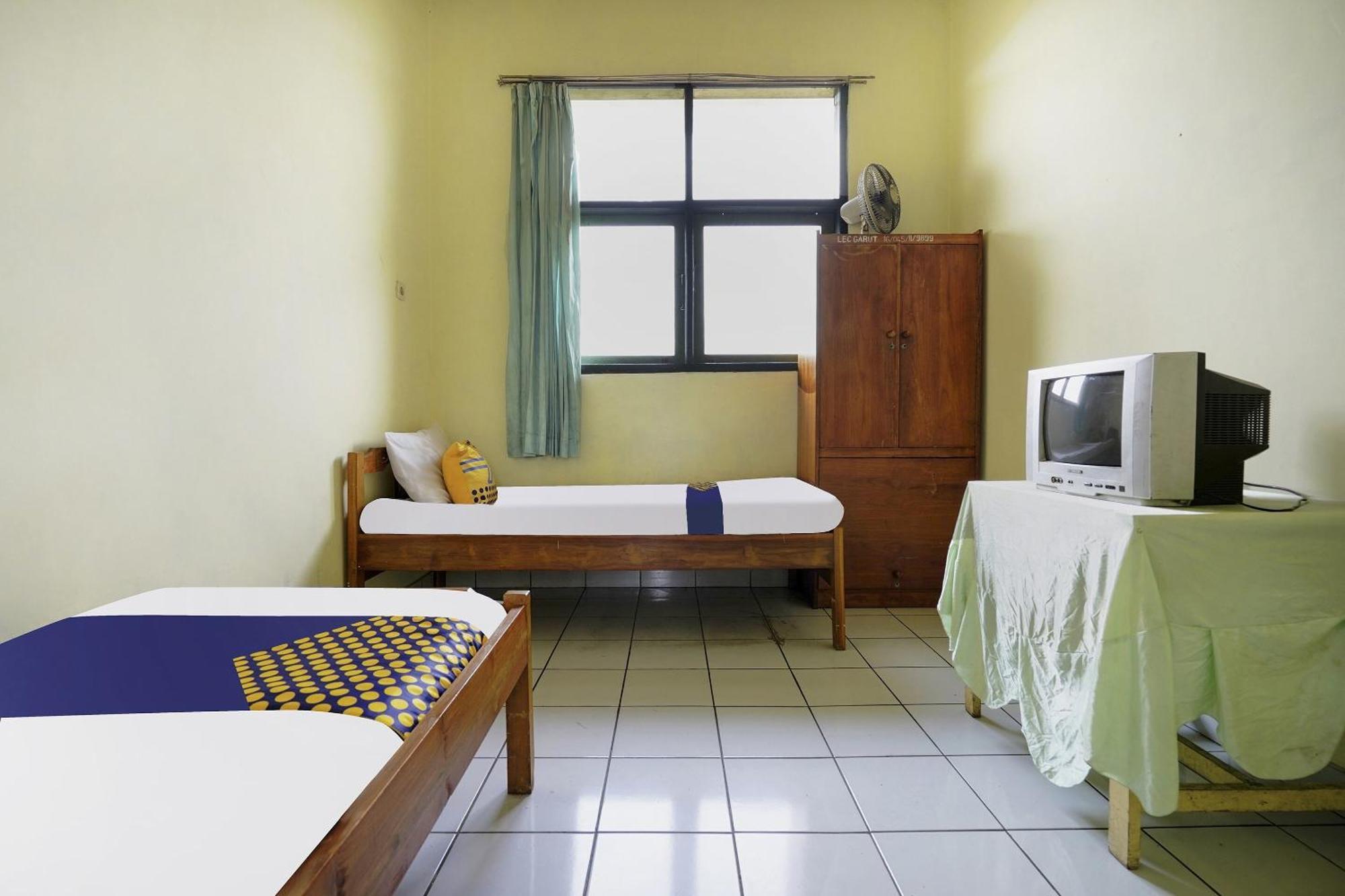 Spot On 91064 Wisma Lec Syariah Garut Exterior foto